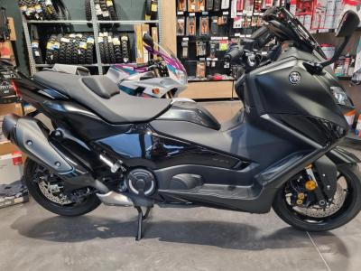 YAMAHA XP TMAX 560 TECH MAX FAIBLE KILOMETRAGE