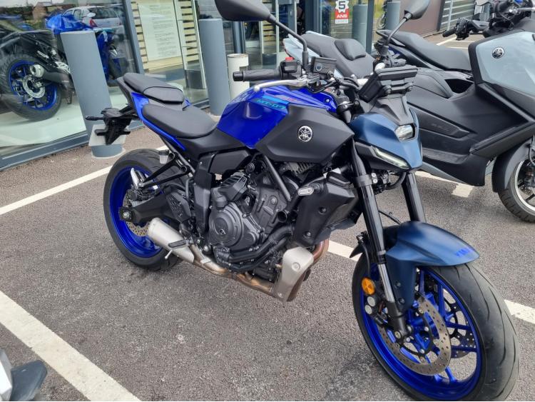 YAMAHA MT07 Y-AMT 