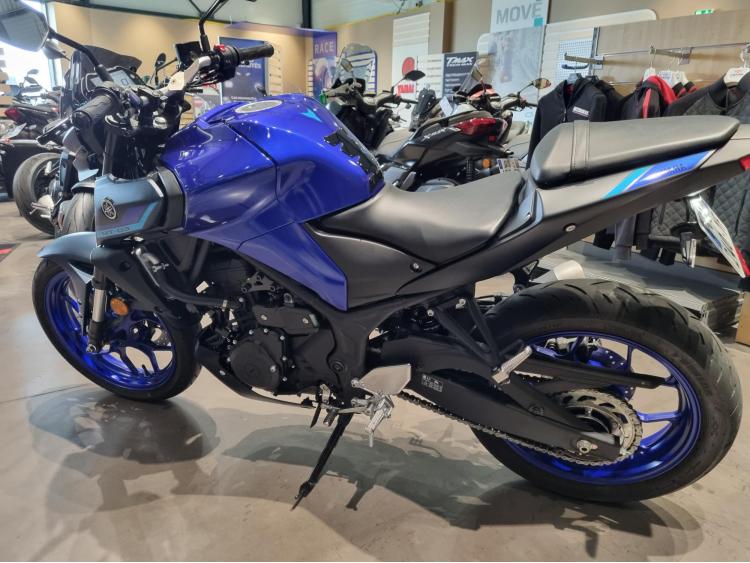 YAMAHA MT03