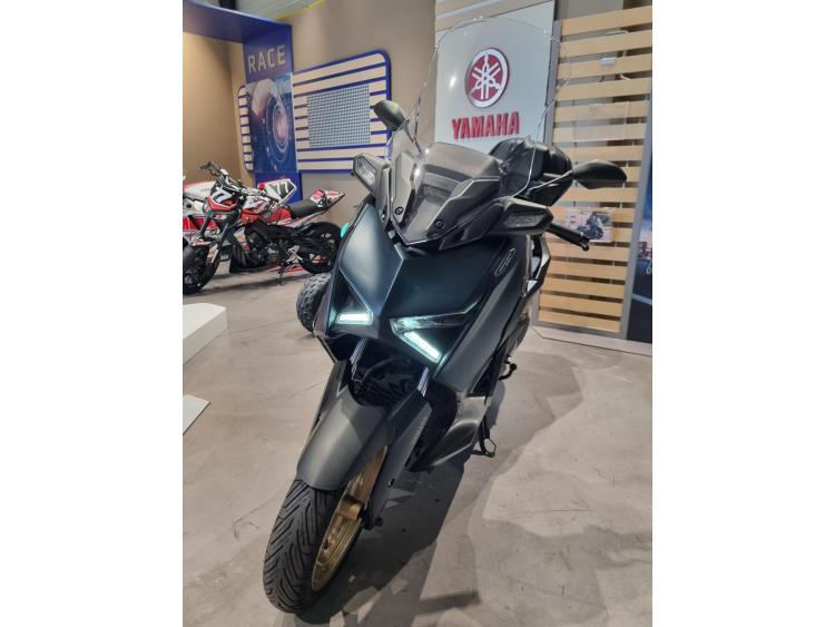 YAMAHA XMAX 300 Tech Max